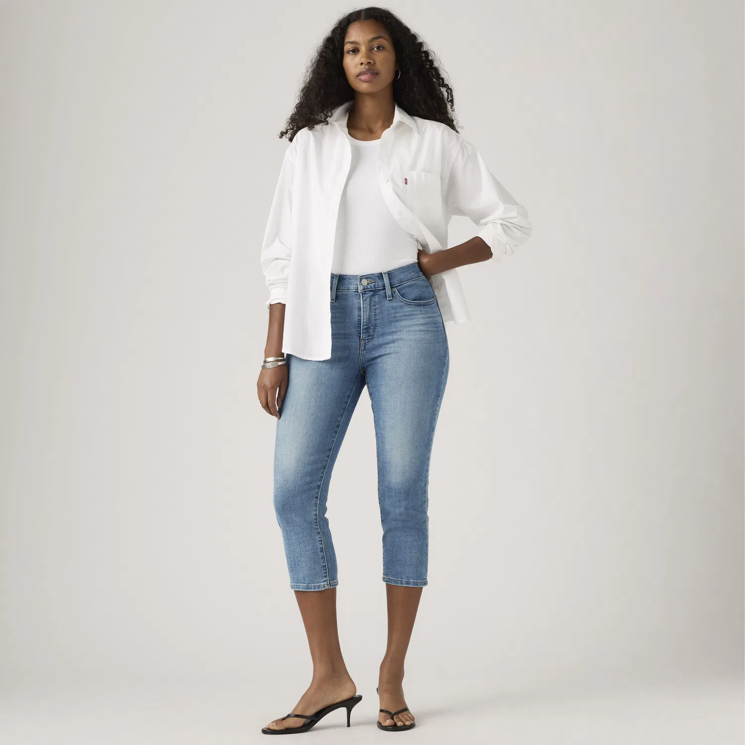 Женские джинсы-капри с зауженными штанинами 311 Levi's, Medium Wash
