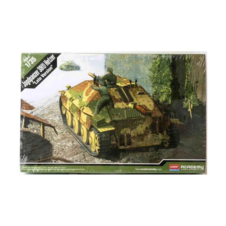 

Jagdpanzer 38(t) Hetzer — поздняя версия, WWII Model Kit (1:35) (Academy Hobby)