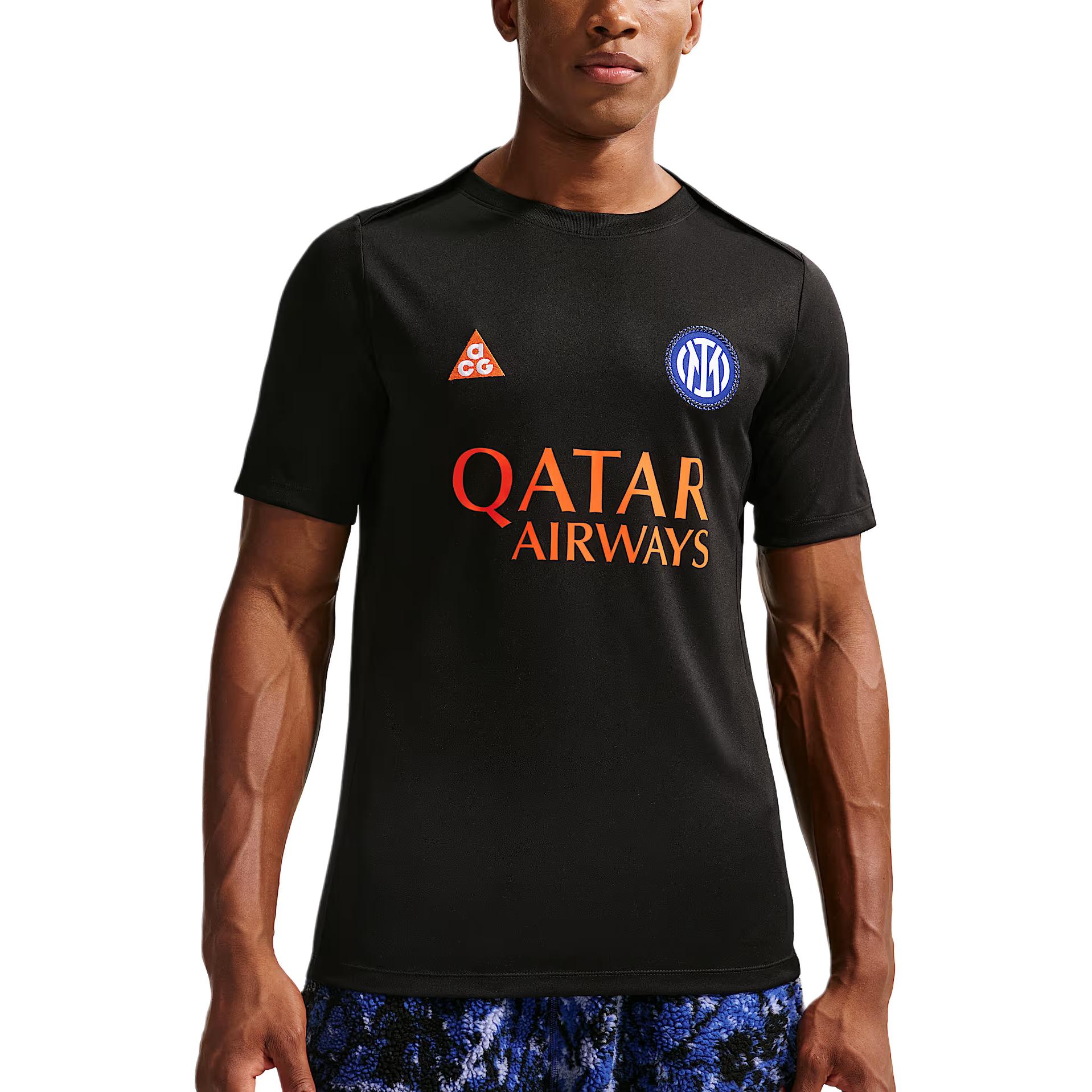 

Футболка Inter Milan Academy Pro Se Men's Dri-FIT для предматчевой разминки с коротким рукавом Nike, черный/safety оранжевый