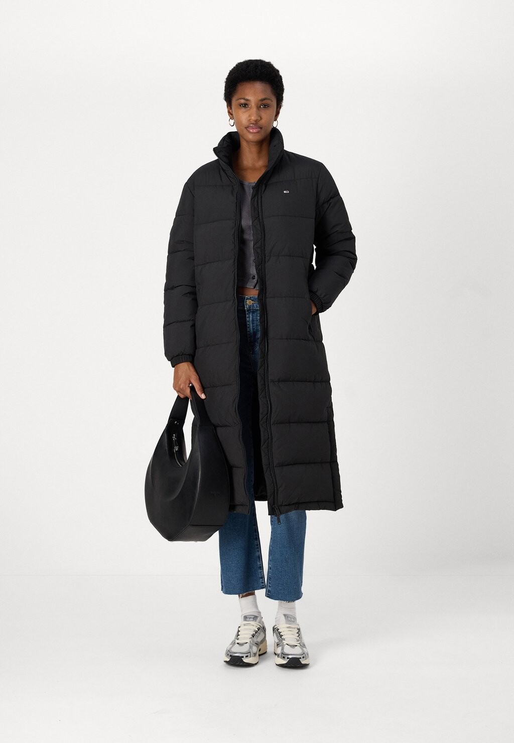 

Зимняя куртка MAXI ESSENTIAL PUFFER Tommy Jeans, черный