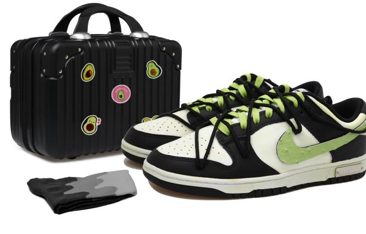

Женские кроссовки для скейтбординга Nike Dunk