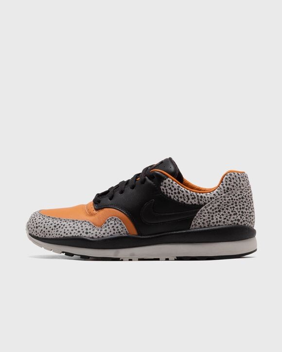 

Кроссовки Nike Air Safari Og 'Monarch', цвет black/black-monarch-lt iron ore
