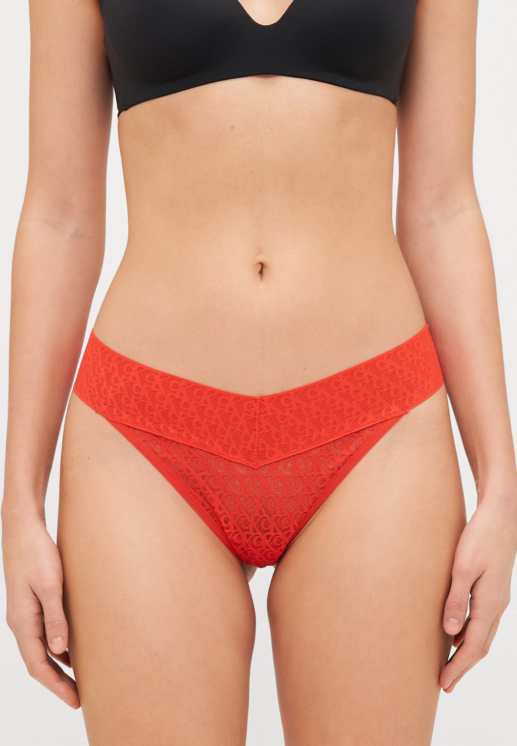 

Стринги LOW RISE THONG Calvin Klein Underwear, красный