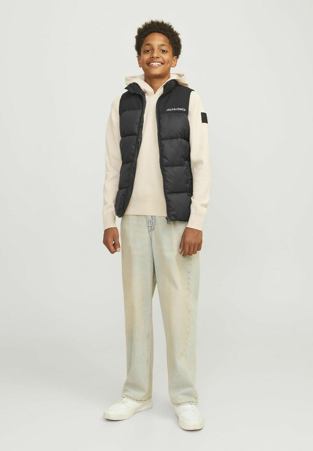 

Жилет Jack & Jones Junior, черный