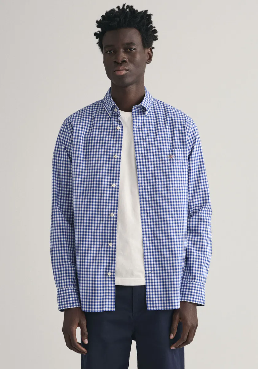 

Рубашка Gant с длинными рукавами "REG POPLIN GINGHAM SHIRT" и вышитым логотипом на груди, синий