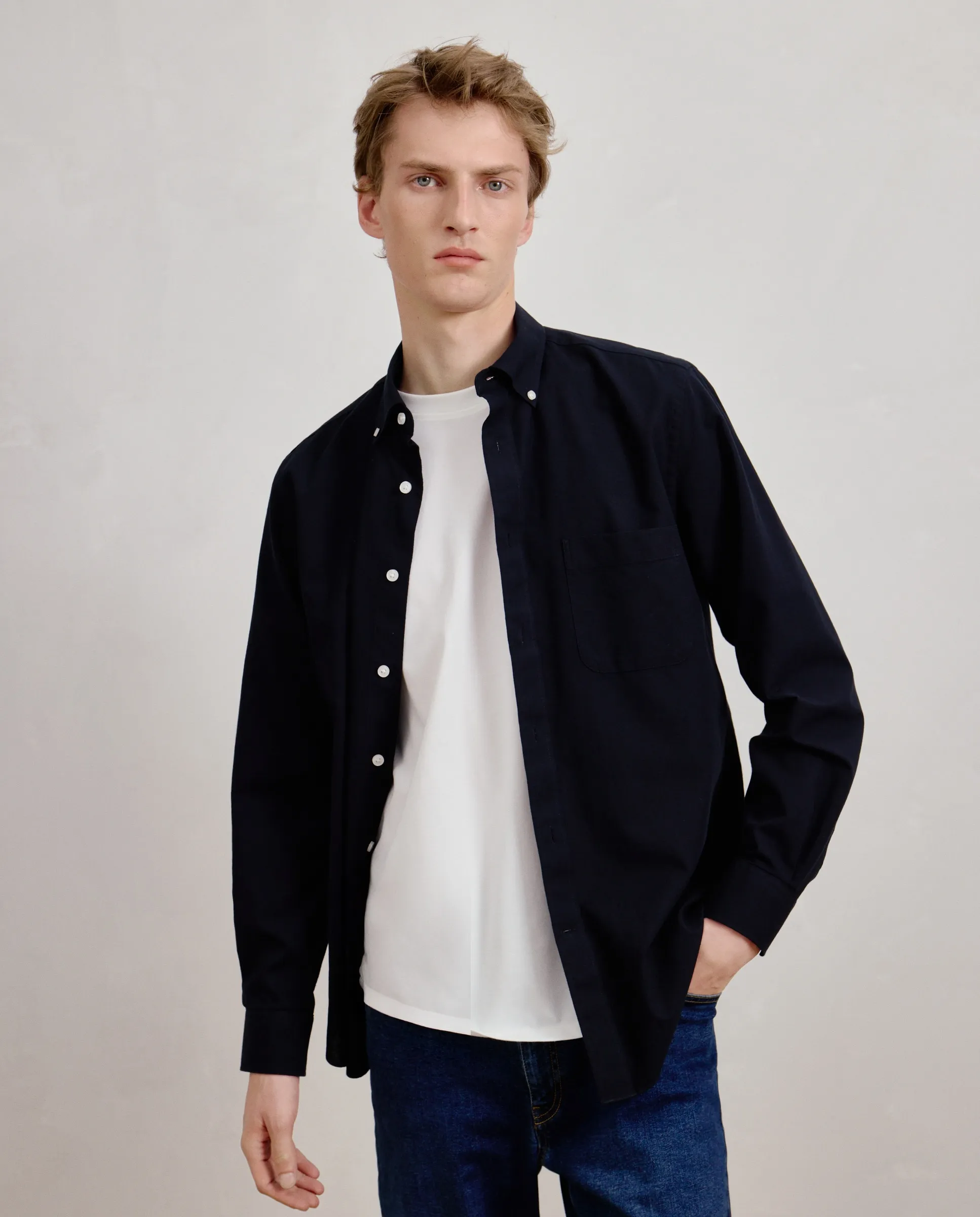 

Мужская однотонная оксфордская рубашка с длинным рукавом классического кроя Dustin, черный