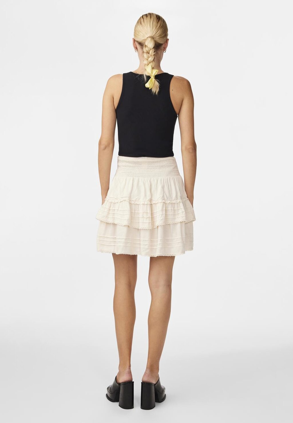 

Широкая юбка в сборку YASRANTI SMOCK SKIRT YAS, кремовый
