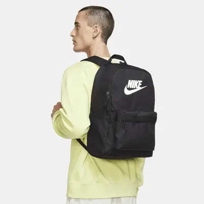 

Рюкзак Nike Heritage Backpack (25л), черный/белый