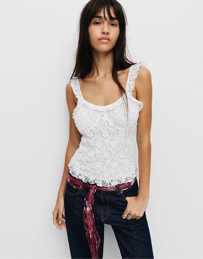 

Кружевной топ Pull&Bear белого цвета с бретельками