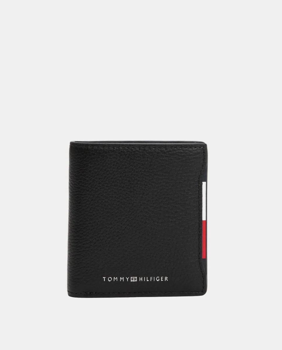 

Мужской кожаный кошелек-трифолд с корпоративной гравировкой Tommy Hilfiger, черный