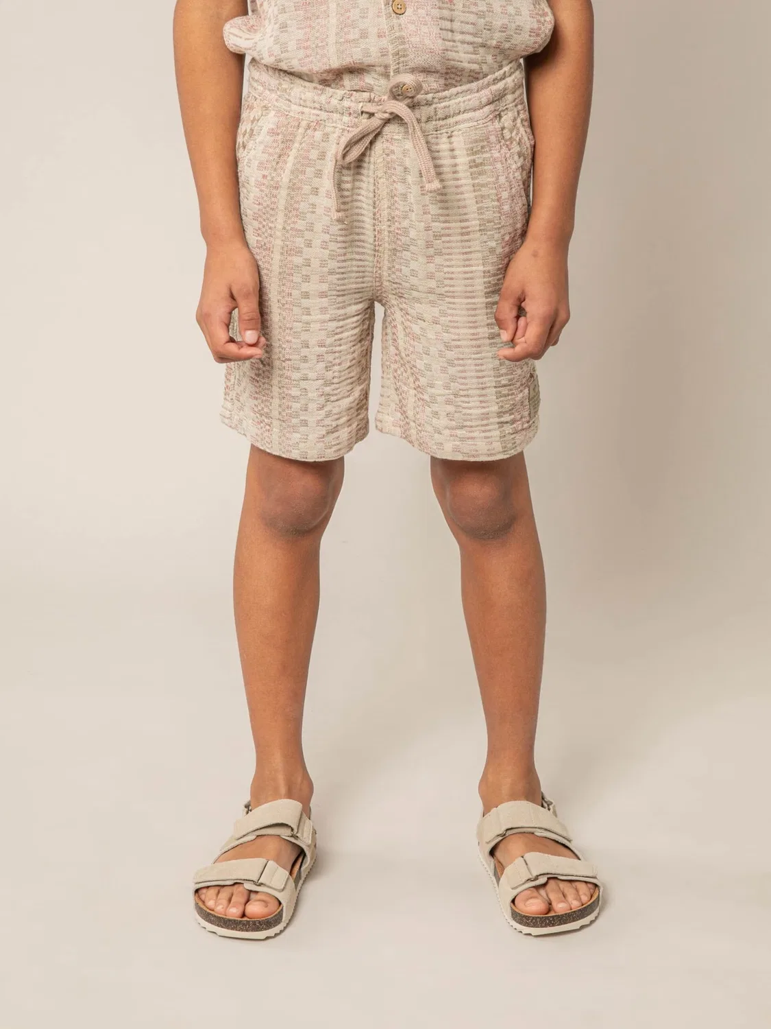 Шорты Deeluxe Regular Pants Padre бежевого и светло-бежевого цвета — фото 4