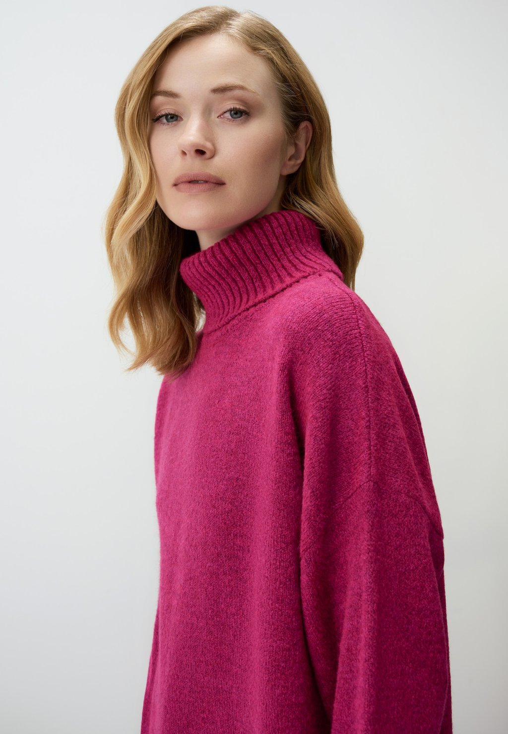 

Джемпер TURTLENECK Jimmy Key, розовый