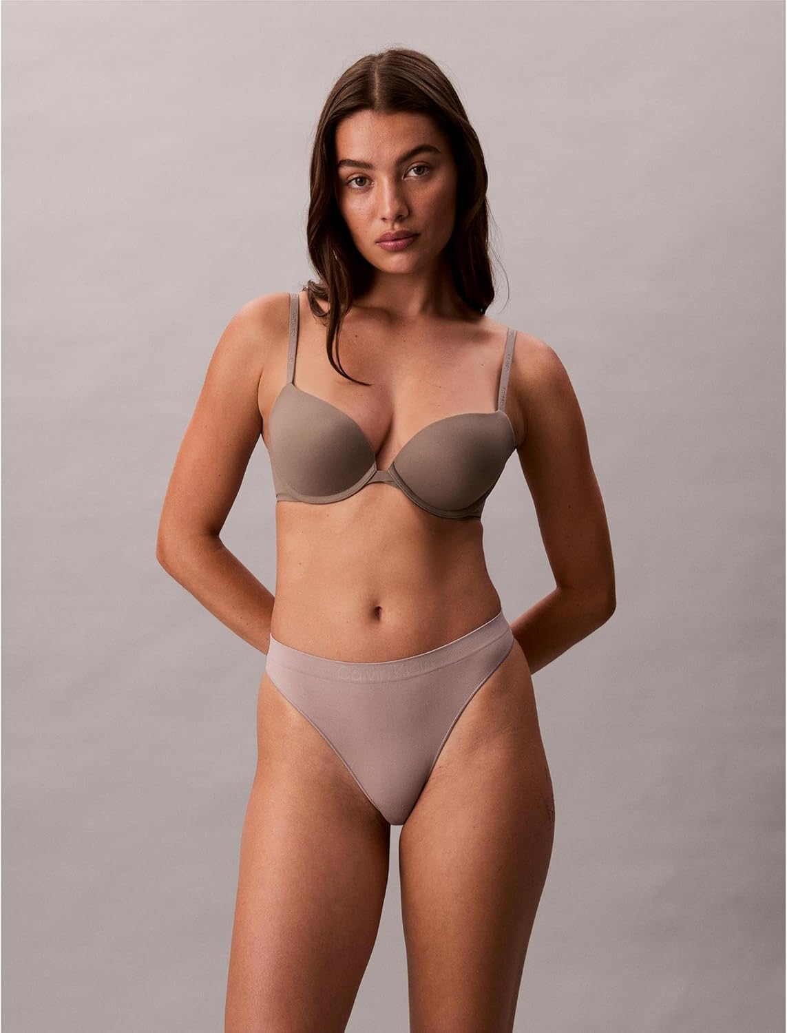 Женские бесшовные трусики-стринги Calvin Klein Bonded Flex, комплект из 3 шт., средняя посадка, Black/Mink/Beet Red — фото 4