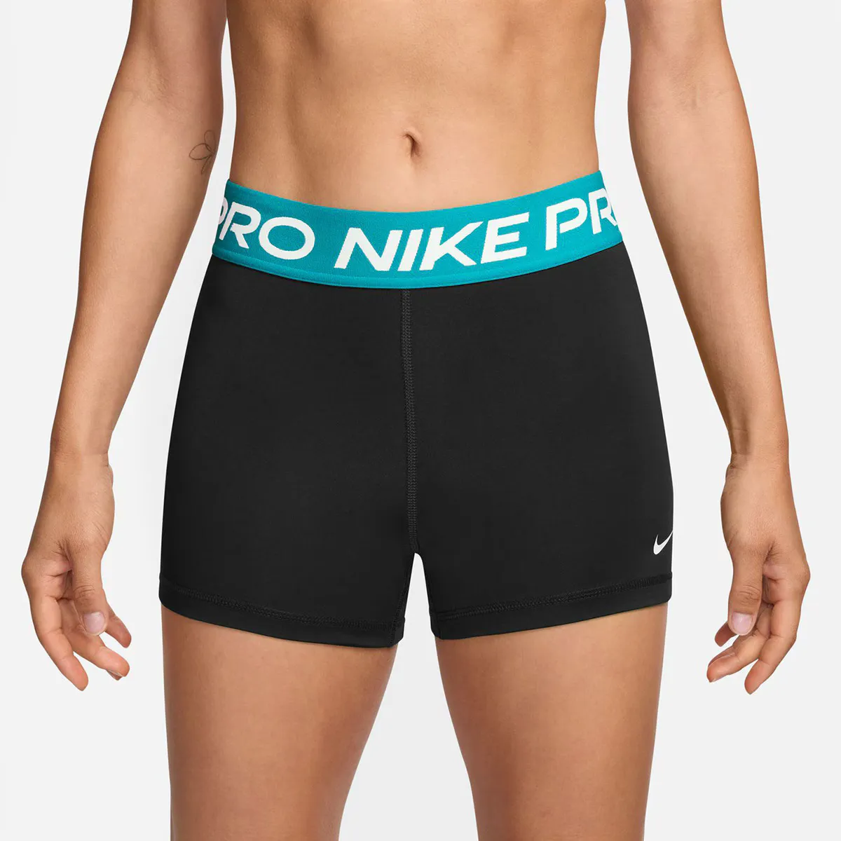

Женские шорты Nike Pro 3", черный/зеленый