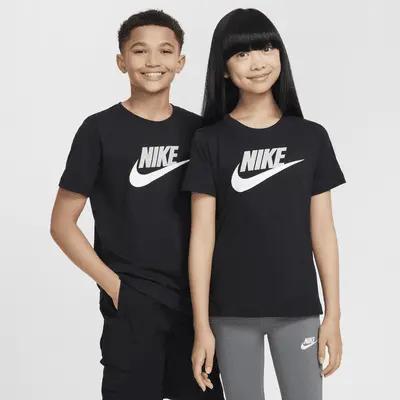 

Футболка Nike Sportswear, черный