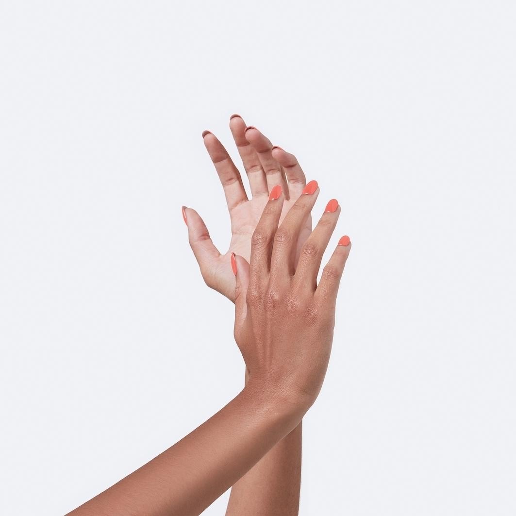 Лак для ногтей nail lacquer à ongles Gucci, nr. 414 peggy sunburn, объем 10 мл — фото 4