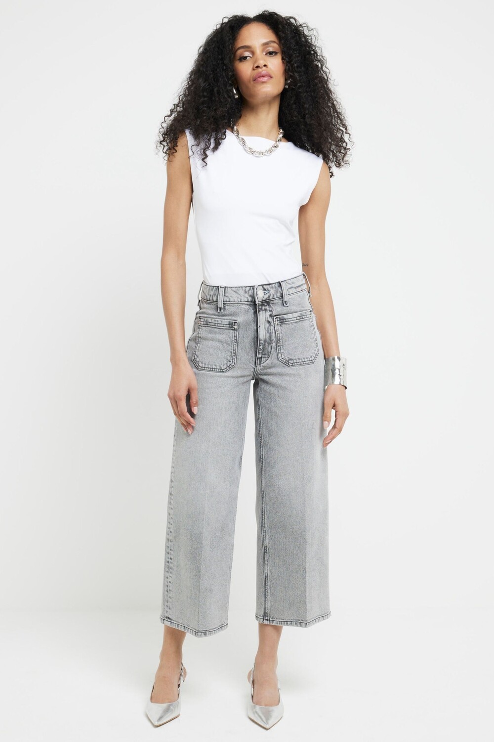 

Широкие укороченные джинсы Jude с карманами спереди River Island, серый