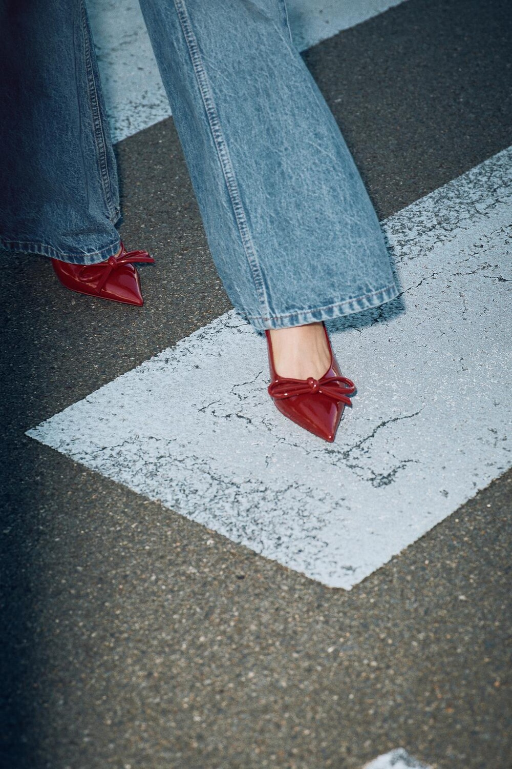 

Туфли с лакированным каблуком-бантом ZARA, красный