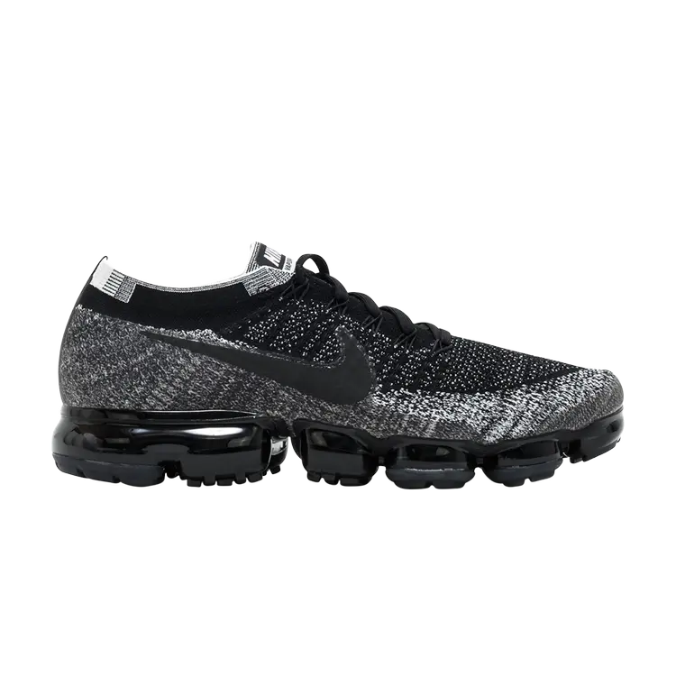 

Кроссовки Nike Air VaporMax iD, черный