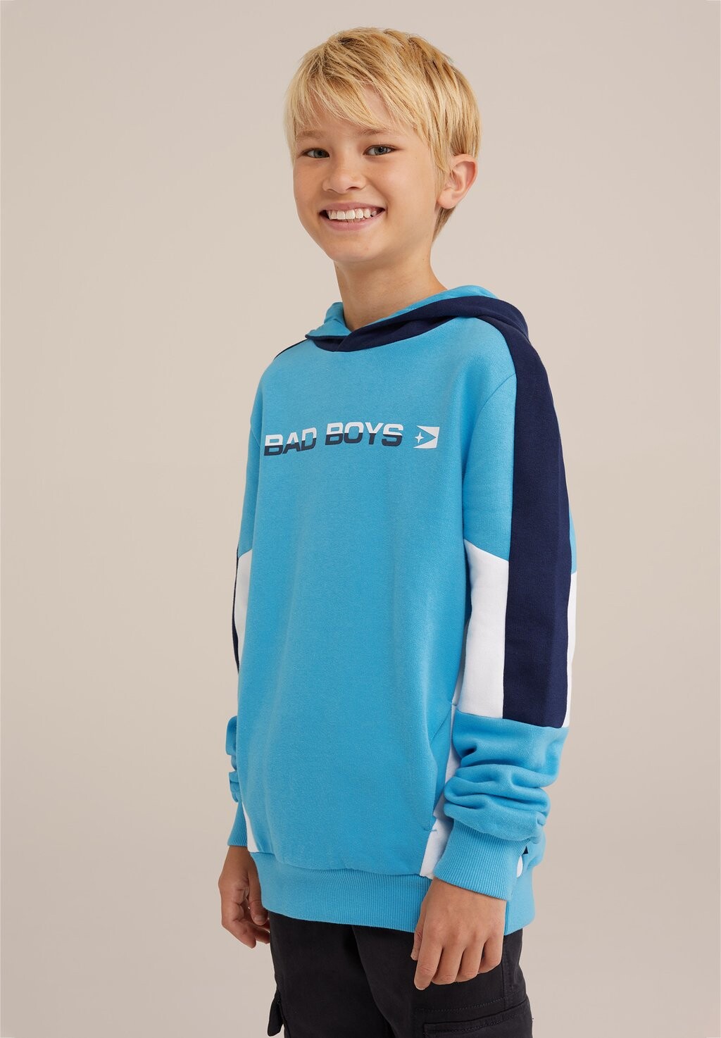 

Толстовка с капюшоном BAD WE Fashion, светло-голубой