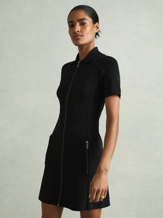 

Трикотажное мини-платье-рубашка nala на молнии спереди Reiss, черный