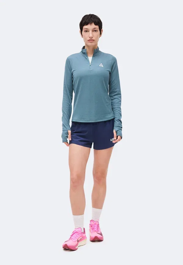 Термобелье среднего слоя Nike Acg Trail midlayer long sleeved top, минеральный сланец/вершинный белый — фото 2