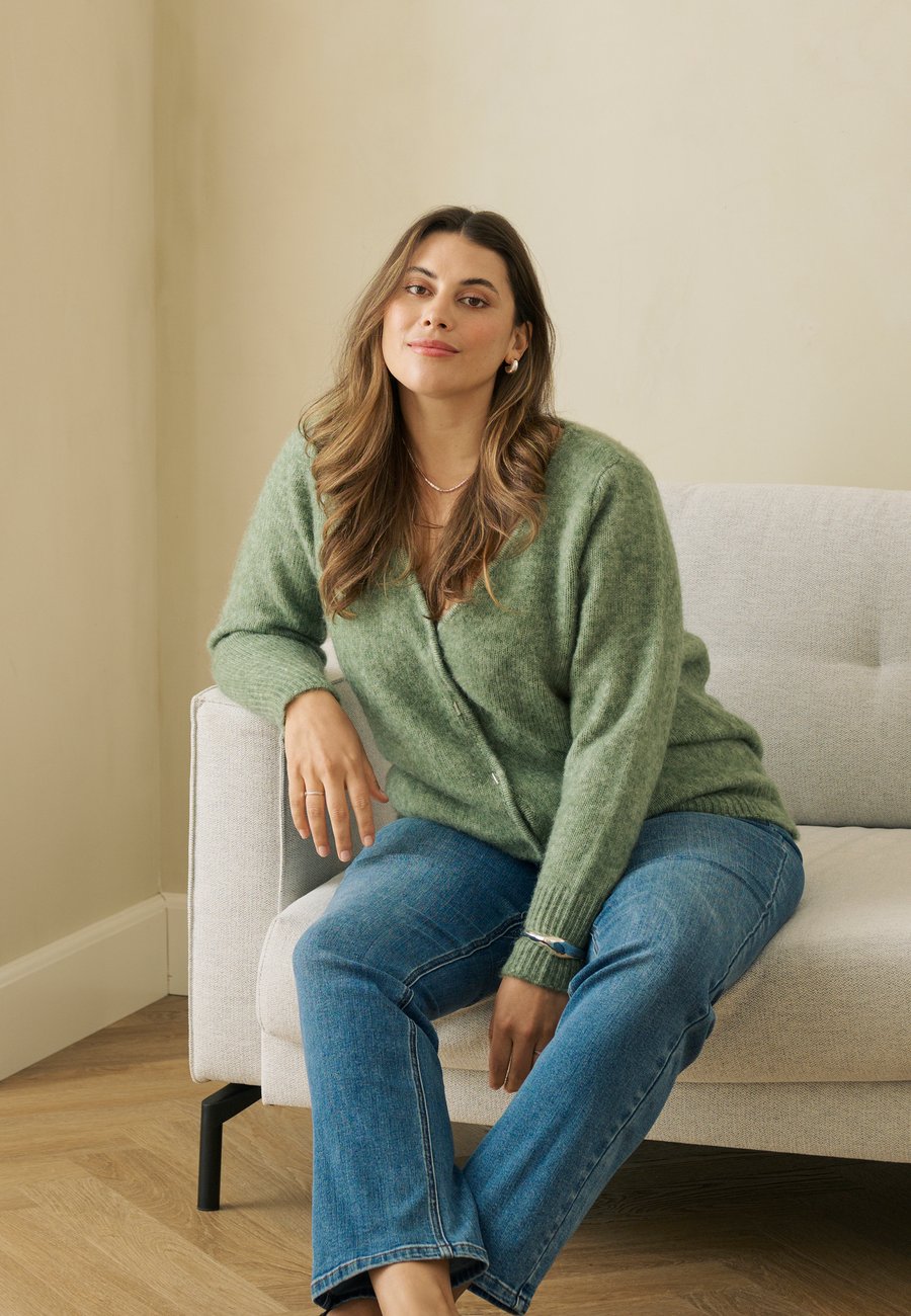 

Кардиган Kaffe Curve KCMELANI CARDIGAN, Sea Spray Melange/Green