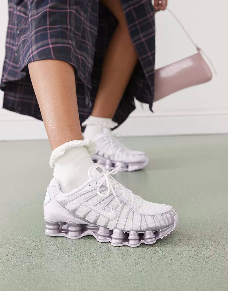 Кроссовки Nike Shox TL белого и сиреневого цвета