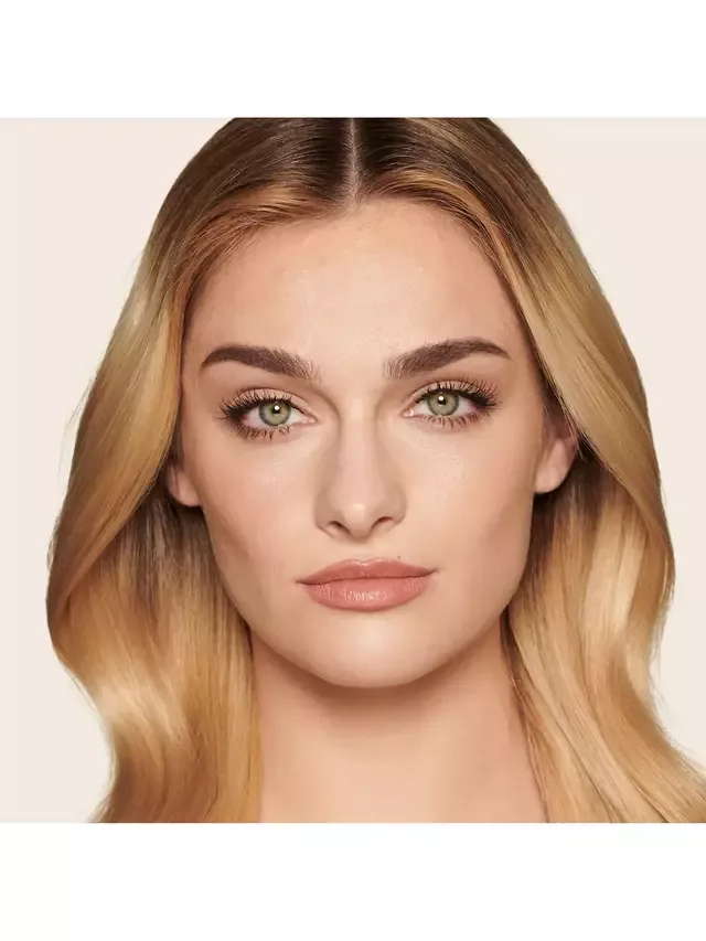 Консилер для сияющей кожи Beautiful Skin Charlotte Tilbury, 4 Fair — фото 2