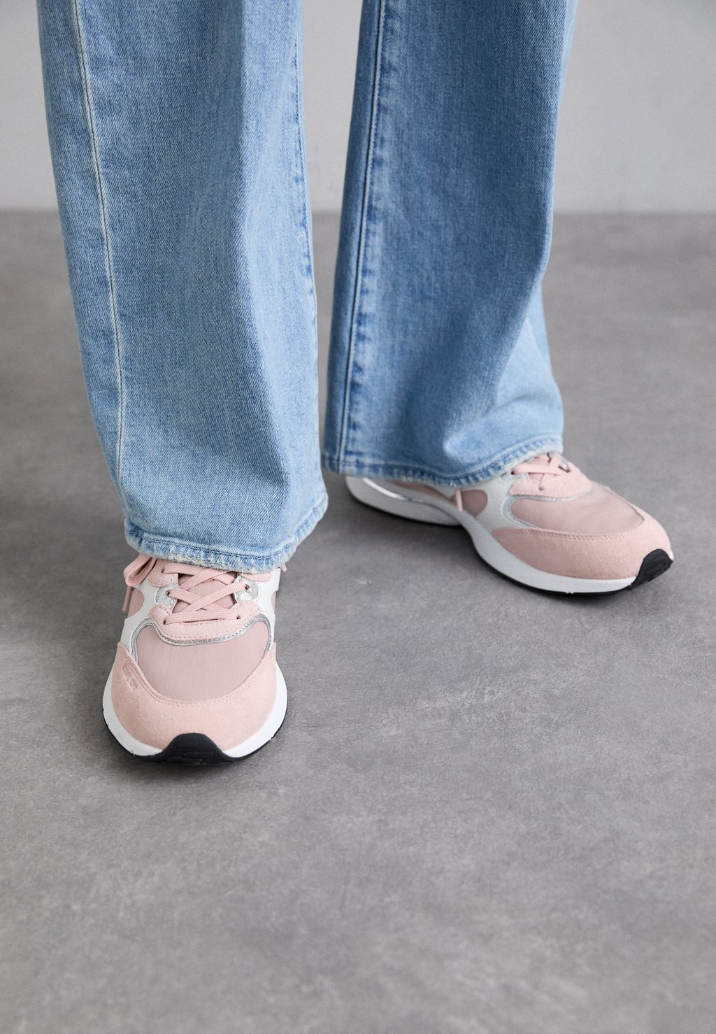 Кроссовки RILEY TRAINER MICHAEL Michael Kors, светло-розовый