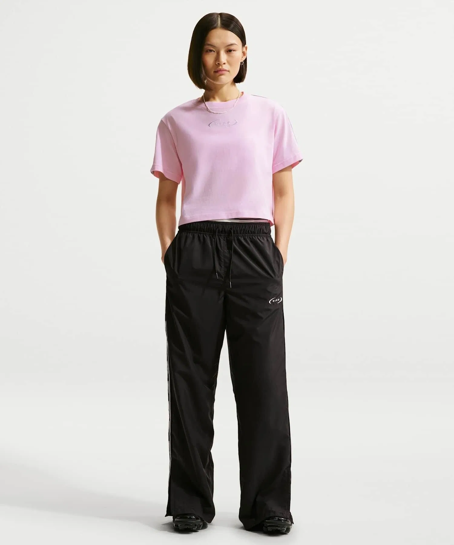 Женская футболка Nike Sportswear Classic Loose Cropped T-Shirt — фото 4
