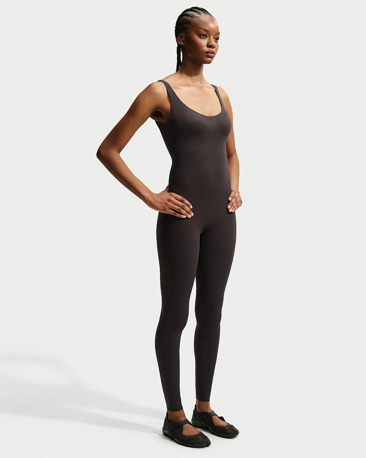 Женский боди NikeSKIMS Studio Stretch, длина 29", NSKM Dark Roast/NSKM Dark Roast — фото 4