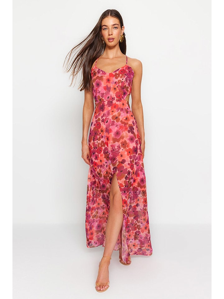 

Длинное платье trendyol