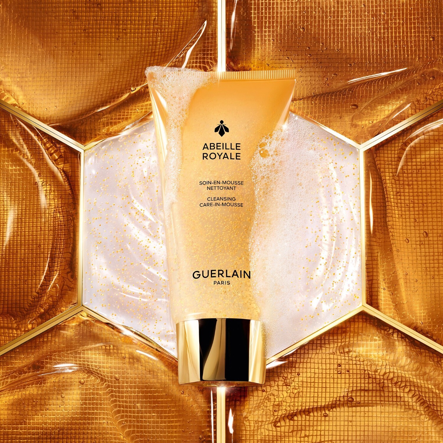 Очищающая пенка для лица abeille royale cleansing care-in-mousse Guerlain, объем 175 мл — фото 3