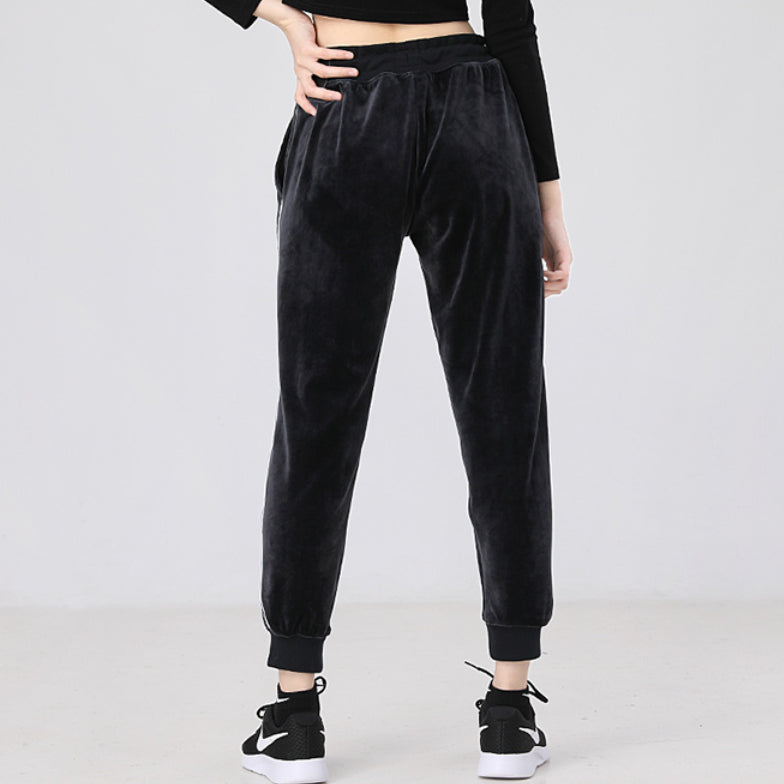Спортивные брюки (WMNS) AS W Nike Sportswear HRTG Pant PLUSH KNIT Black DD7106-010 — фото 4