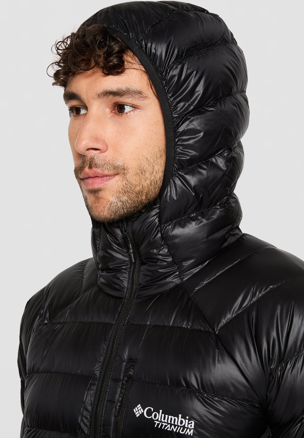 

Пуховик ARCTIC CREST™ DOWN HOODED JACKET Columbia, черный