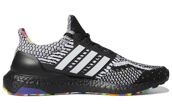 Кроссовки ultraboost 5.0 dna shoes x kris andrew small Adidas, черный — фото 2