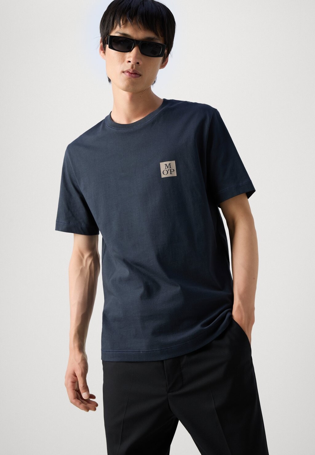 

Простая футболка PRINT FLATLOCK DETAILS, STRAIGHT HEM Marc O'Polo, темно-синий