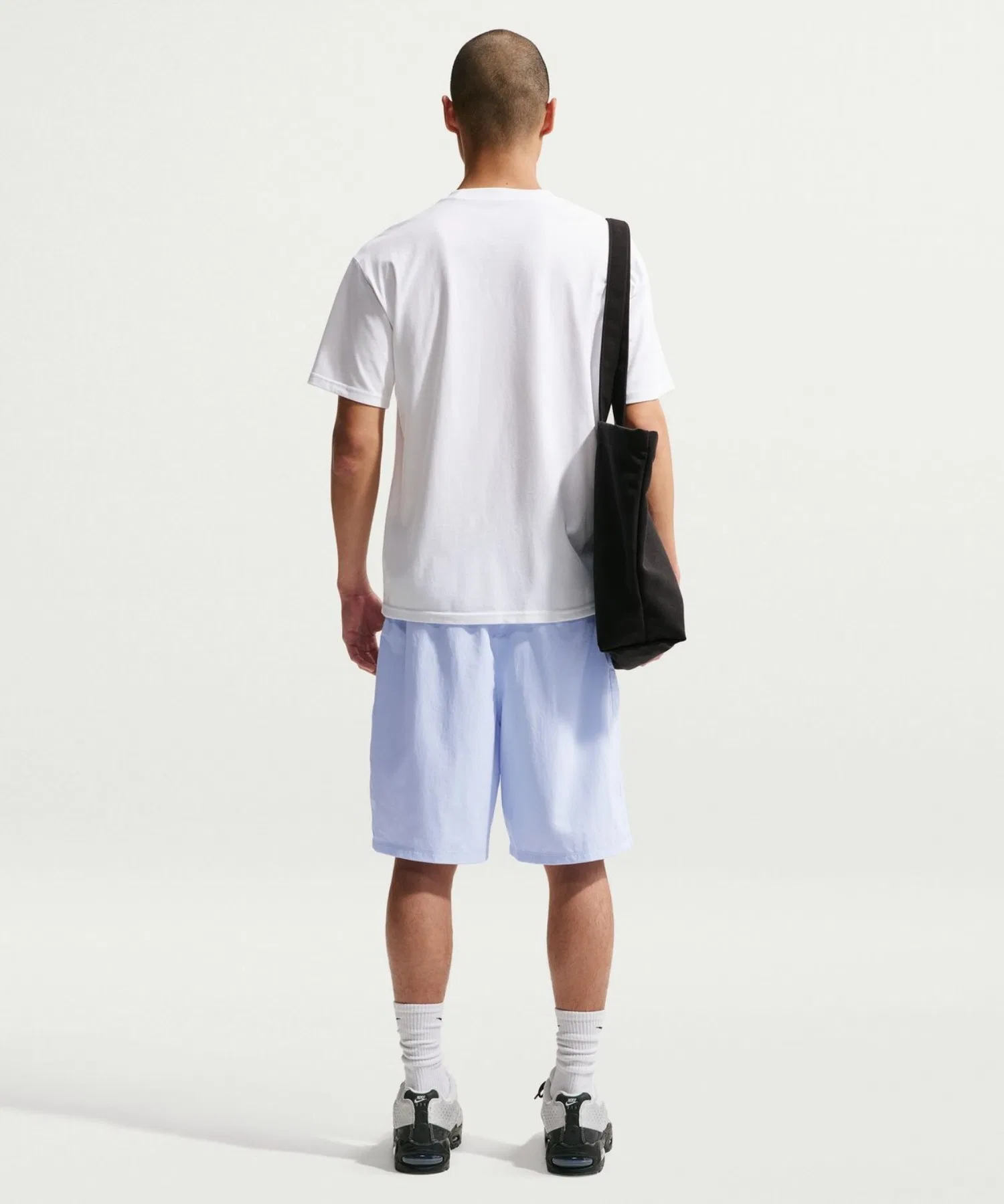 Мужская футболка с пальмовым принтом NIKE NSW LSE тёмно-серая — фото 4