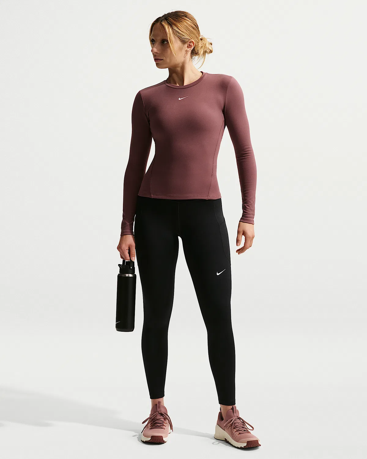 Женские леггинсы Nike One с высокой талией 7/8 и карманами, Black/White