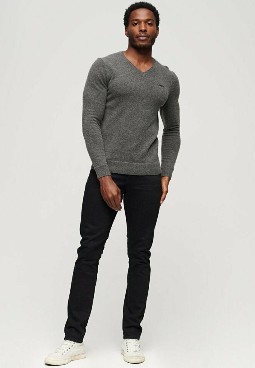 

Вязаный свитер ESSENTIAL V NECK Superdry, цвет gull grey marl