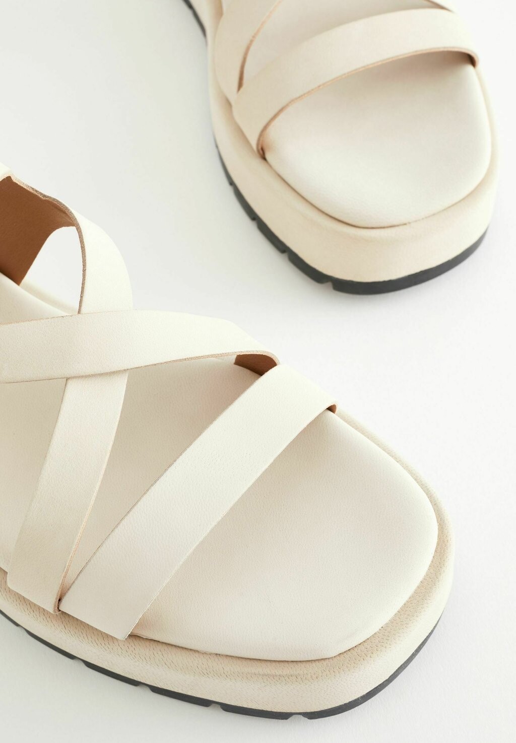 

Босоножки на платформе Forever Comfort Next, костяно-белый