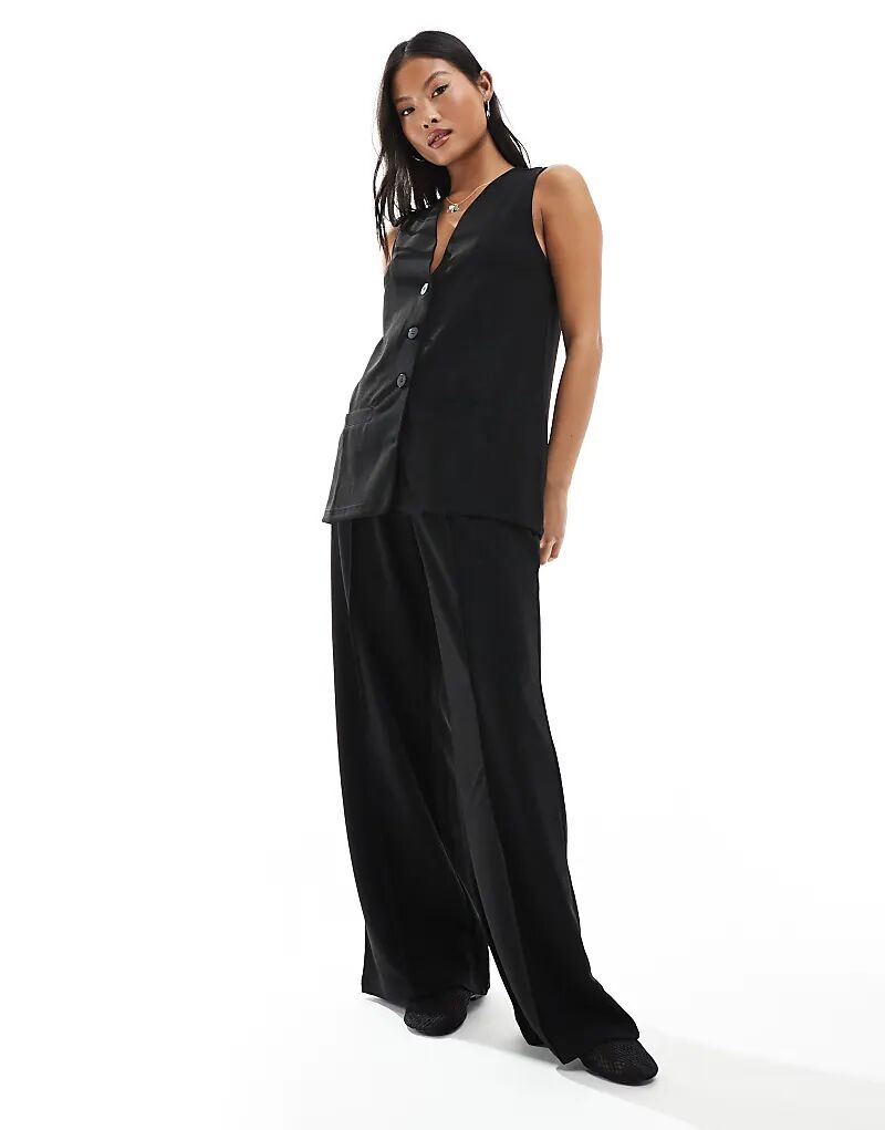 

Широкие брюки Vero Moda Petite из крепового джерси черного цвета