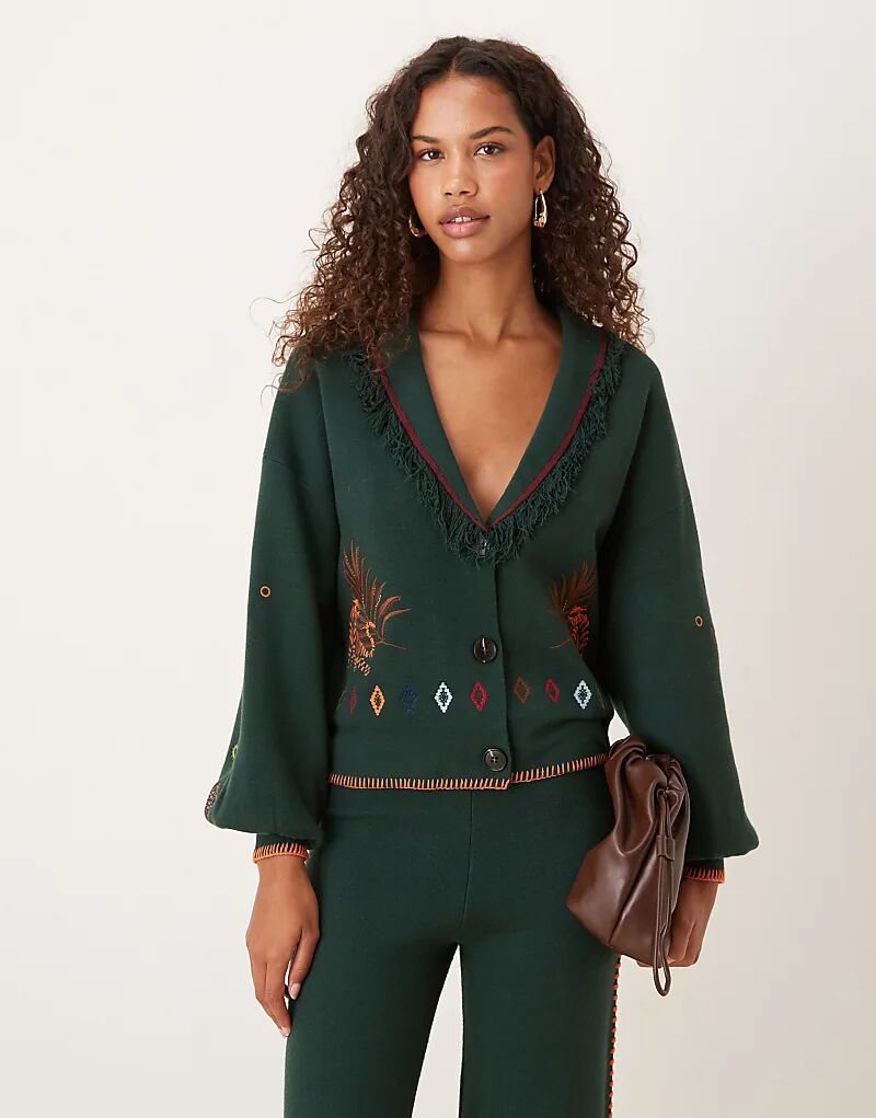 

Вязаный кардиган в стиле сафари с вышивкой Never Fully Dressed бутылочно-зеленого цвета