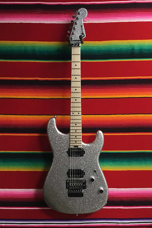 

Электрогитара Charvel Limited Edition Pro-Mod San Dimas Style 1 HH FR M Sin City Sparkle 2022