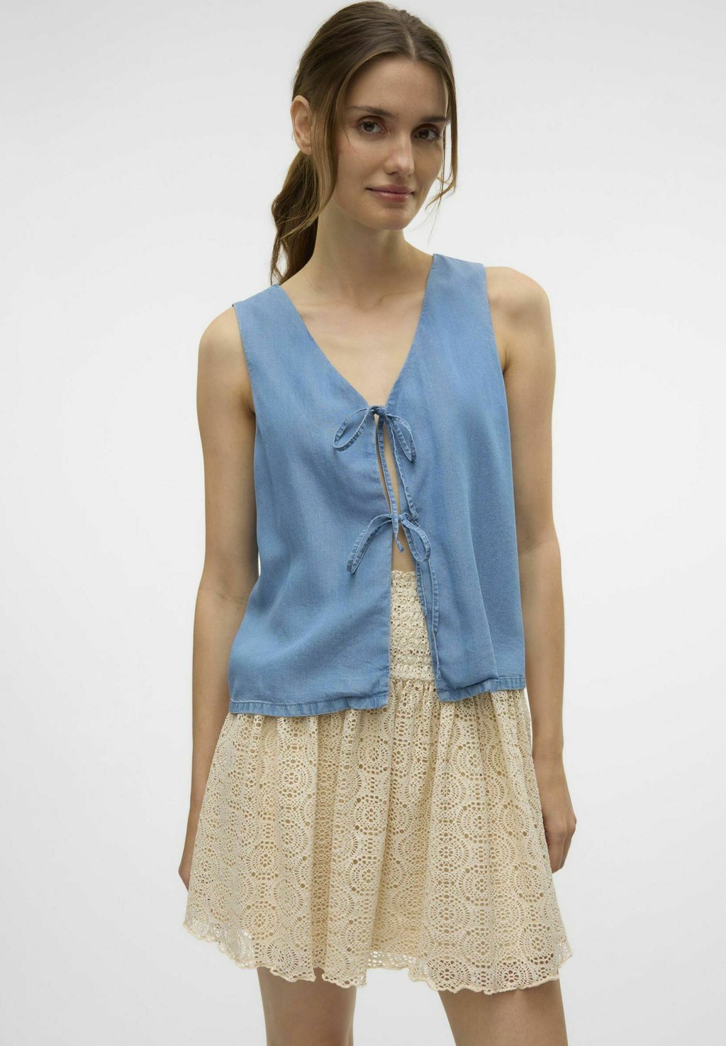 

Жилет ASYMETRISCHES FLEUR Vero Moda, цвет Medium Blue Denim