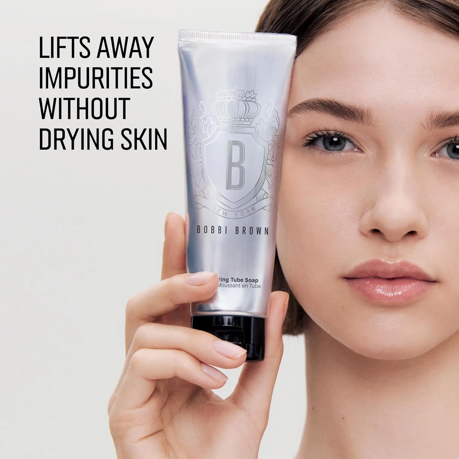 Очищающее мыло Bobbi Brown Lathering Tube Soap | Кремообразная пена, увлажняющее средство для умывания | Технология снятия макияжа на растительной основе, 120 мл, Clear — фото 3