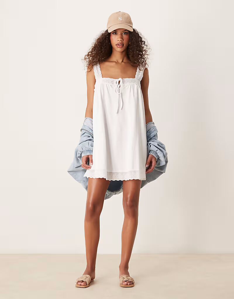 

Платье-мини с квадратным вырезом и кружевными вставками ASOS DESIGN белого цвета - БЕЛЫЙ