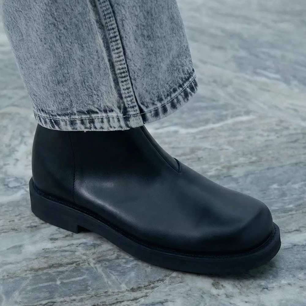 Мужские минималистичные ботинки на молнии Second.A_Minimal Bold Shape Zip Up Boots чёрные от Firenze.A