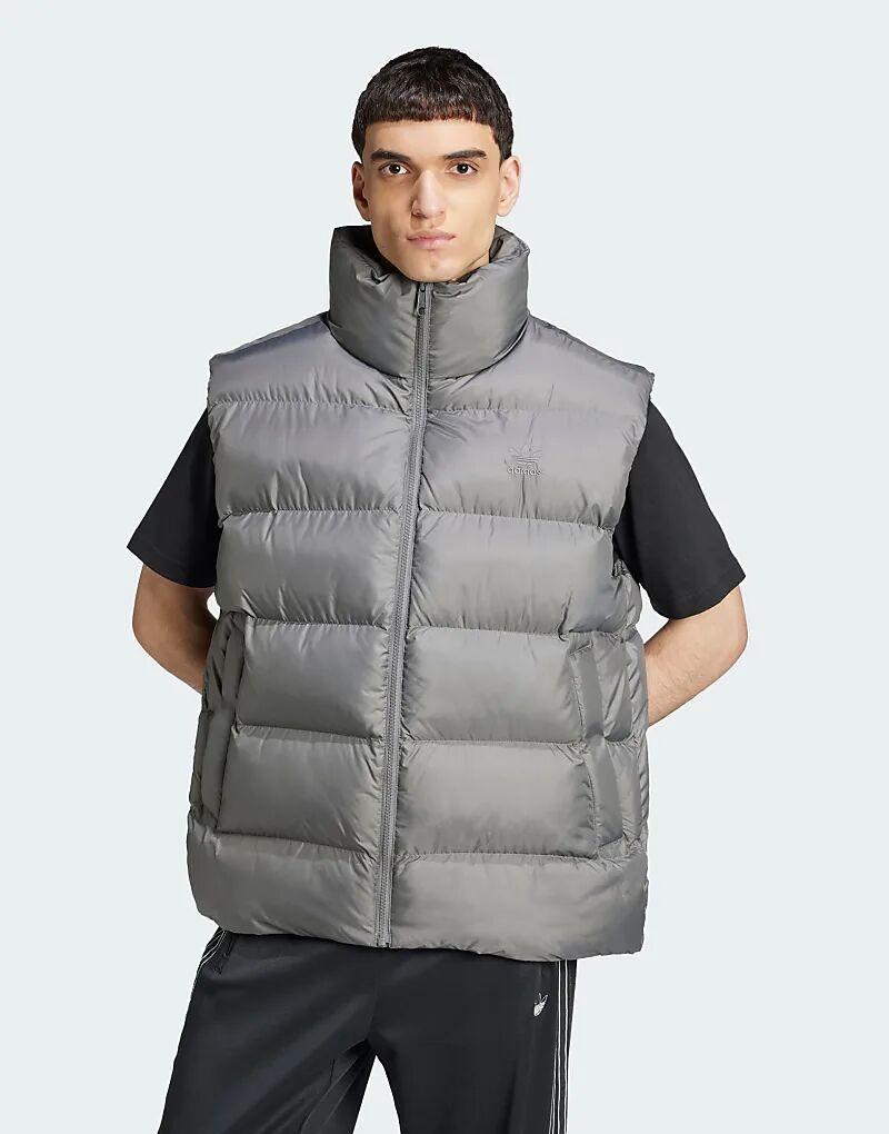 

Стеганый жилет в тон серого цвета adidas Originals